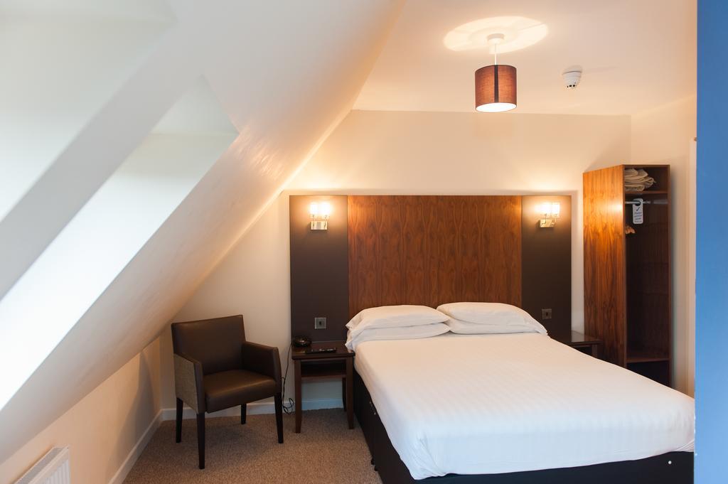 Ardross Glencairn Hotel Inverness Room photo